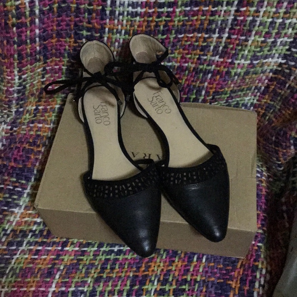 Ankle wrap shoes